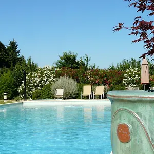 La Capucine 3*, Lagnes Francia