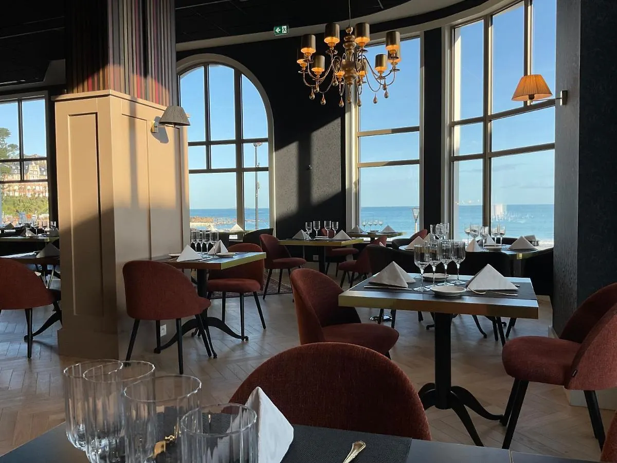 Grand Hotel Perros-Guirec 4*,  Francia