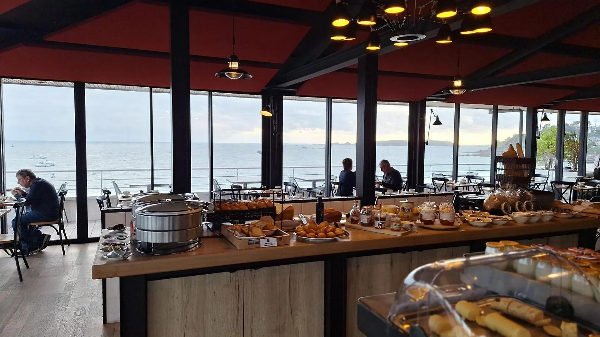 Grand Hotel Perros-Guirec Francia